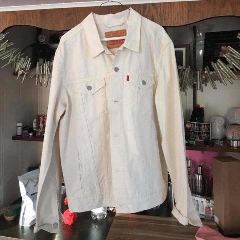 Levi’s Men’s Trucker Jacket in White Large